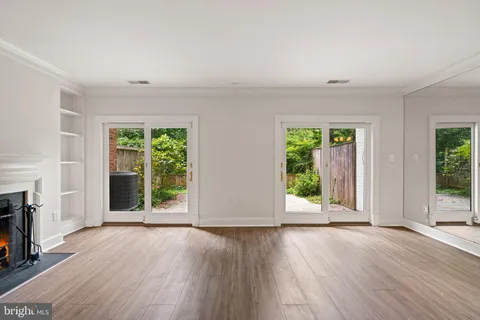 $975,000 | 3231 Sutton Place Northwest, Unit D, Washington, DC 20016