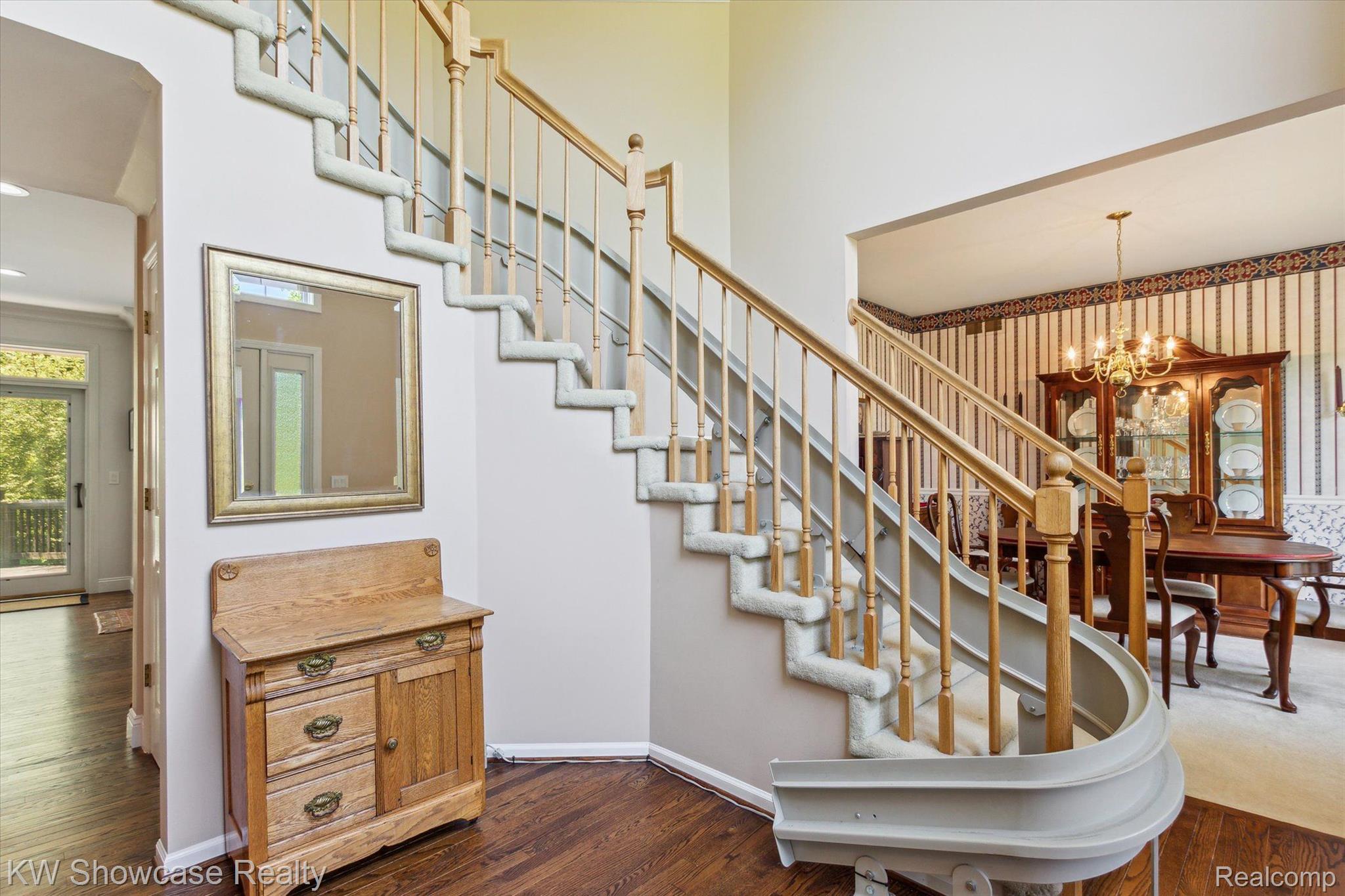 47647 Rochester Drive Novi, MI 48374 - Photo 8 of 36 The Foyer and staircase to the 5 bedrooms.