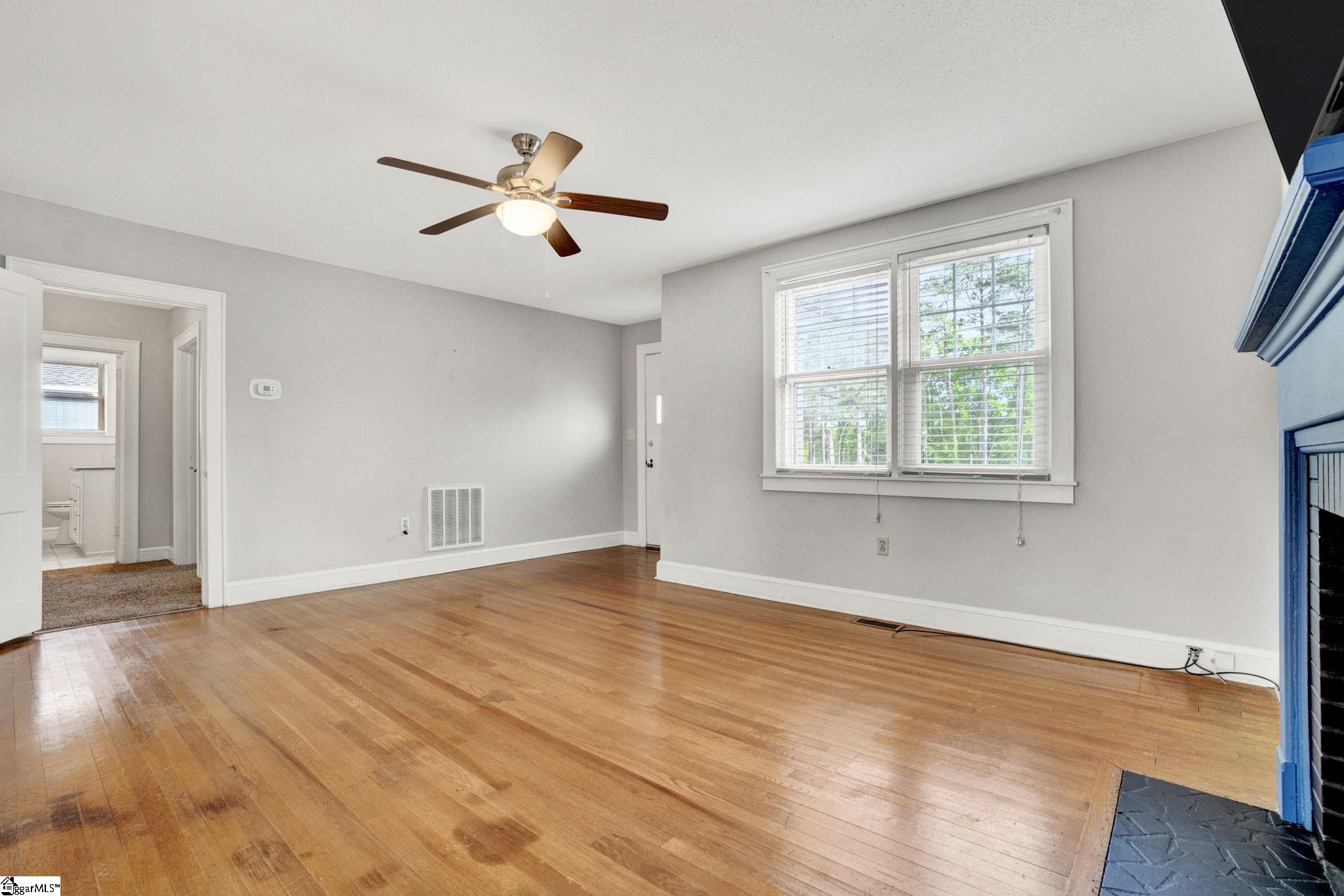 201 Pine Street Clinton, SC 29325 - Photo 12 of 42
