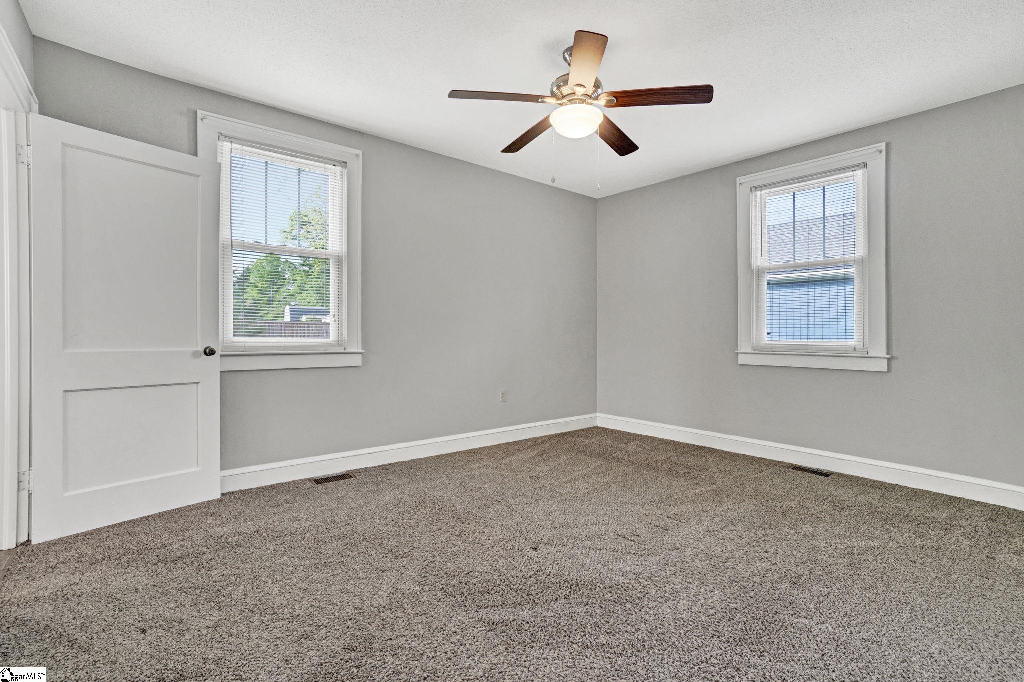 201 Pine Street Clinton, SC 29325 - Photo 19 of 42