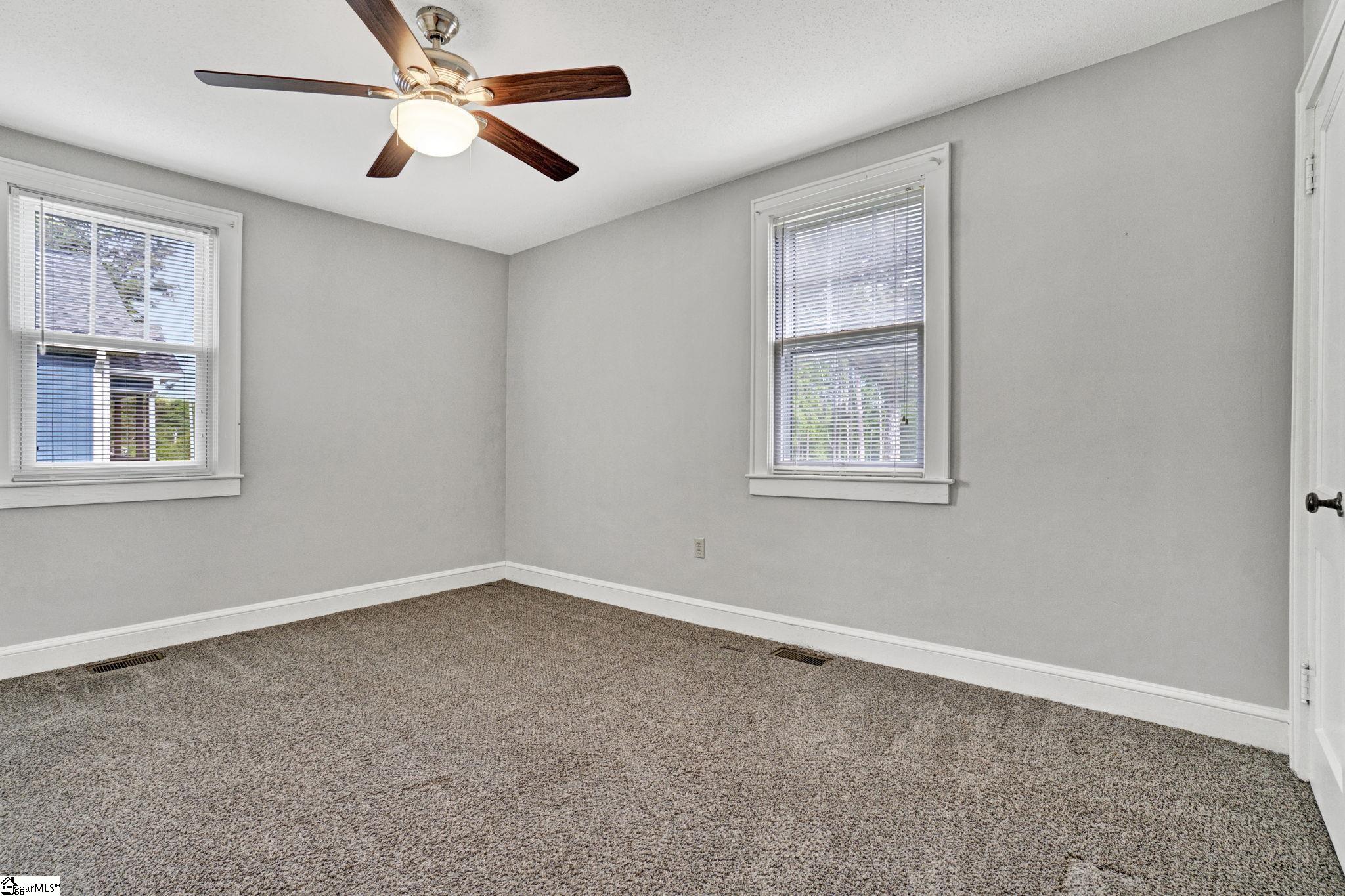 201 Pine Street Clinton, SC 29325 - Photo 23 of 42