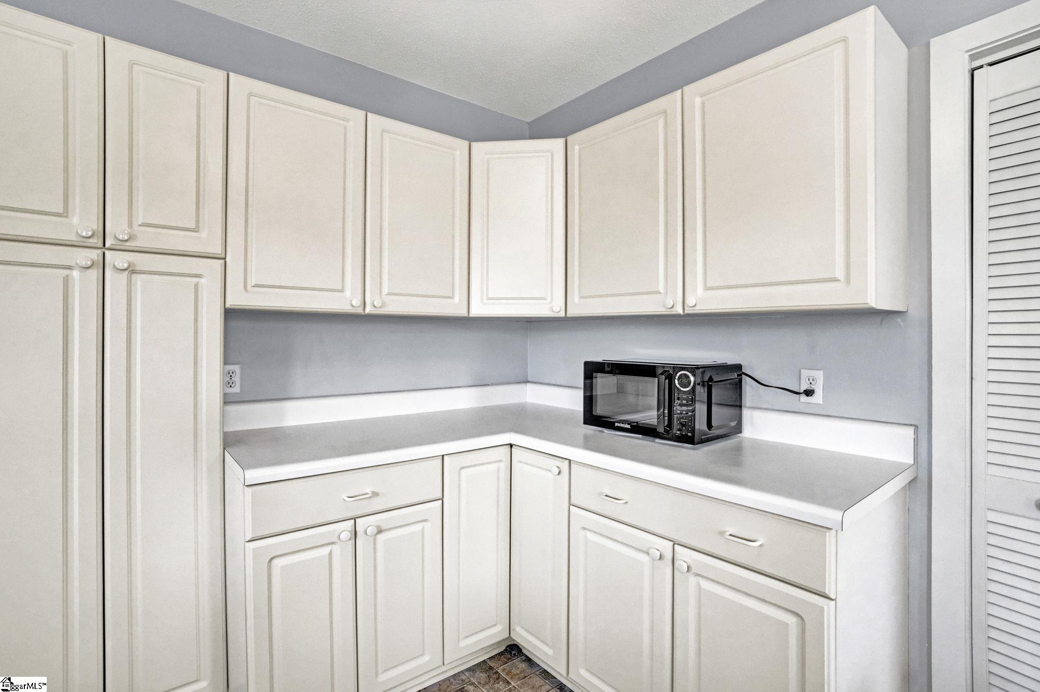 201 Pine Street Clinton, SC 29325 - Photo 8 of 42