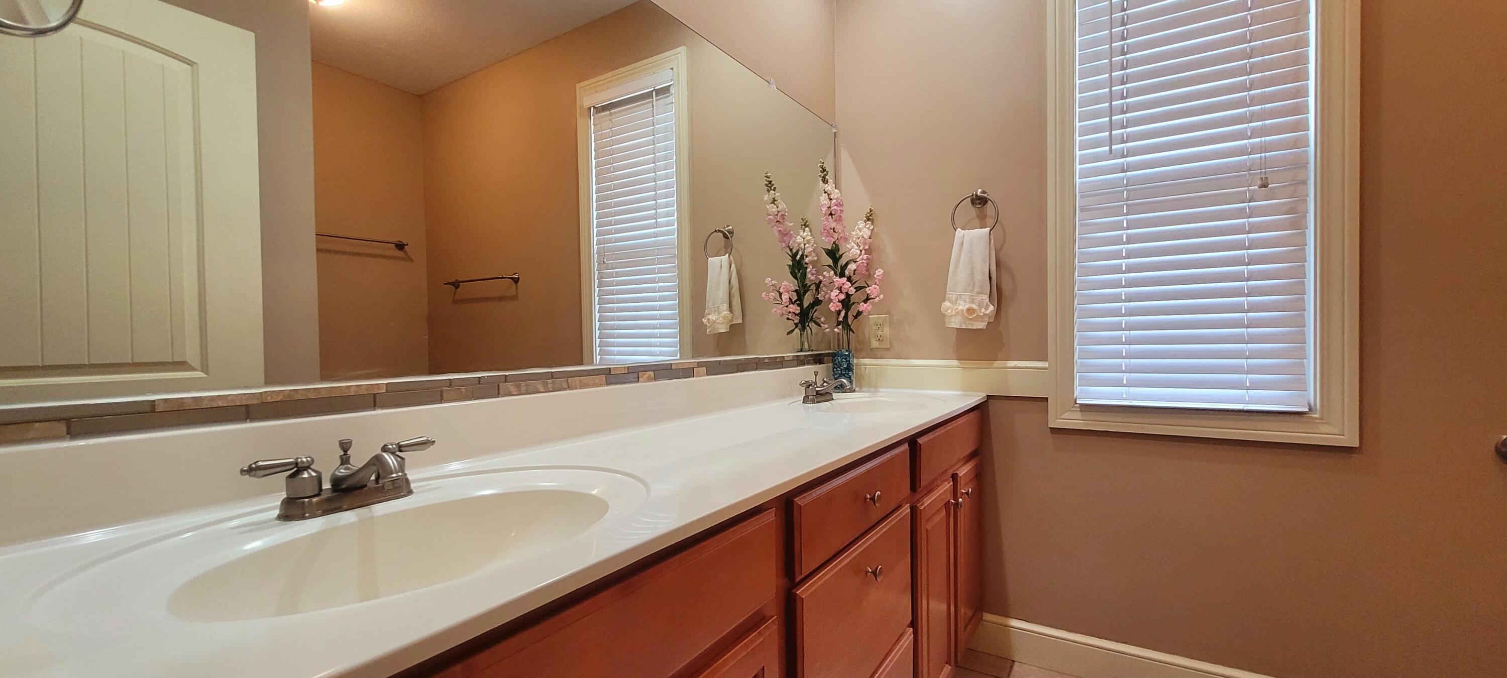5016 Postlewaite Road Columbus, OH 43235 - Photo 10 of 25 80