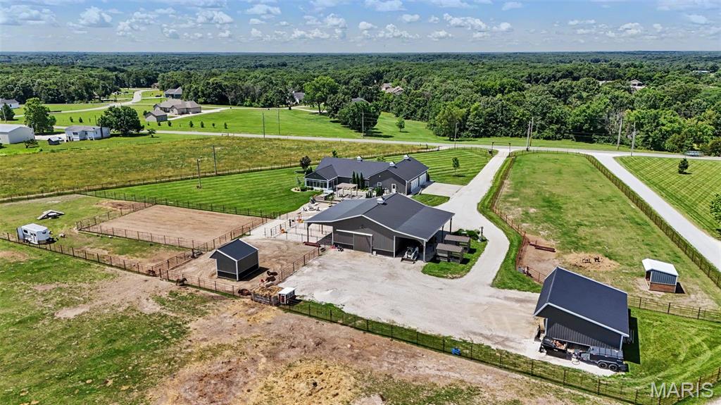 219 Fieth Road Troy, MO 63379 - Photo 5 of 90