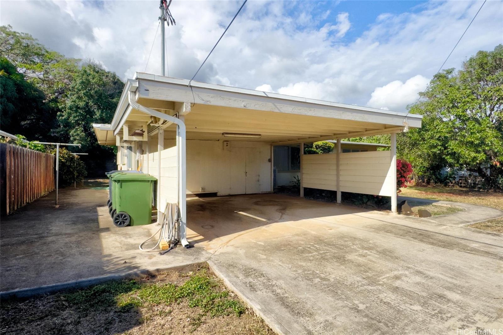 5558 Pia Street Honolulu, HI 96821 - Photo 19 of 25 a view of a street with outdoor space