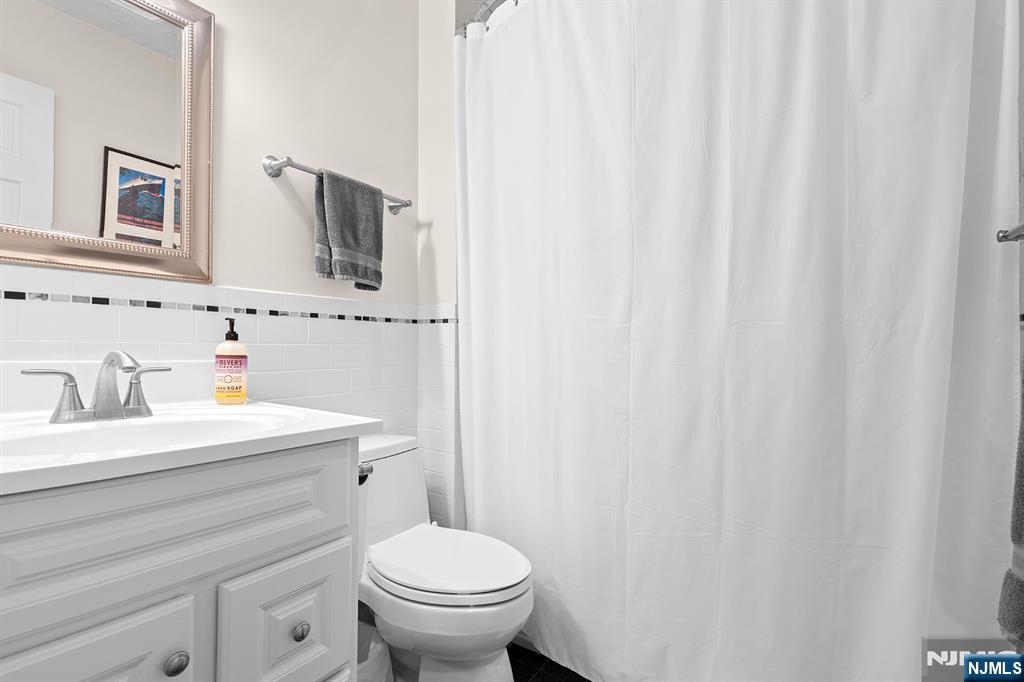 29 Woodland Road Demarest, NJ 07627 - Photo 18 of 25 Gallery Image 18