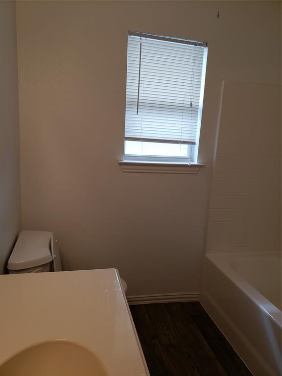 13631 Biggs Street Dallas, TX 75253 - Photo 9 of 17 a small space with a window