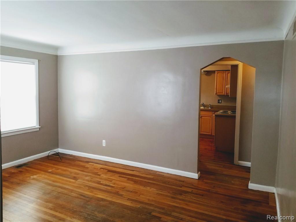 3948 Gloria Street Wayne, MI 48184 - Photo 8 of 15 20190316_123146.jpg