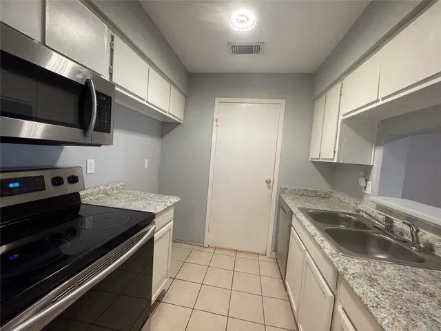 $800 | 12607 Ashford Meadow Drive, Unit B, Houston, TX 77082