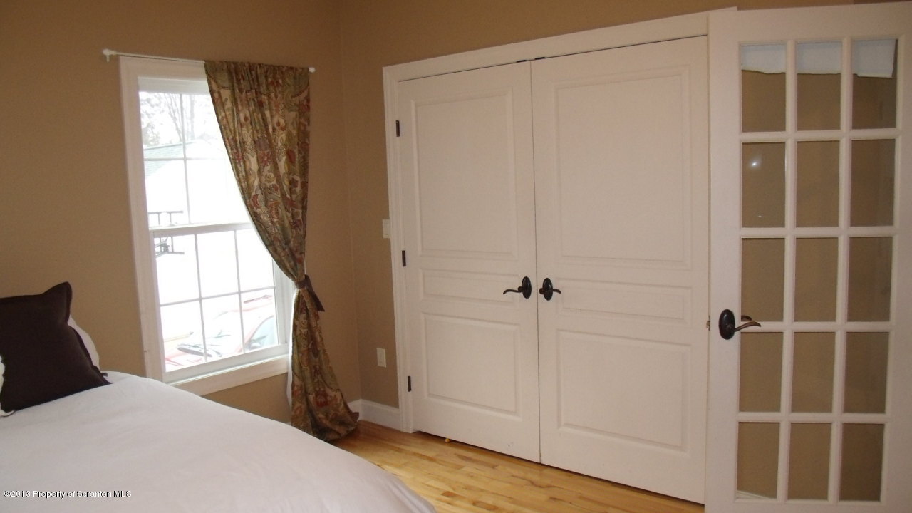 915 Old Logger Road Moscow, PA 18444 - Photo 15 of 41 Gallery Image 15