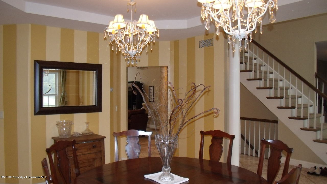 915 Old Logger Road Moscow, PA 18444 - Photo 7 of 41 Gallery Image 7