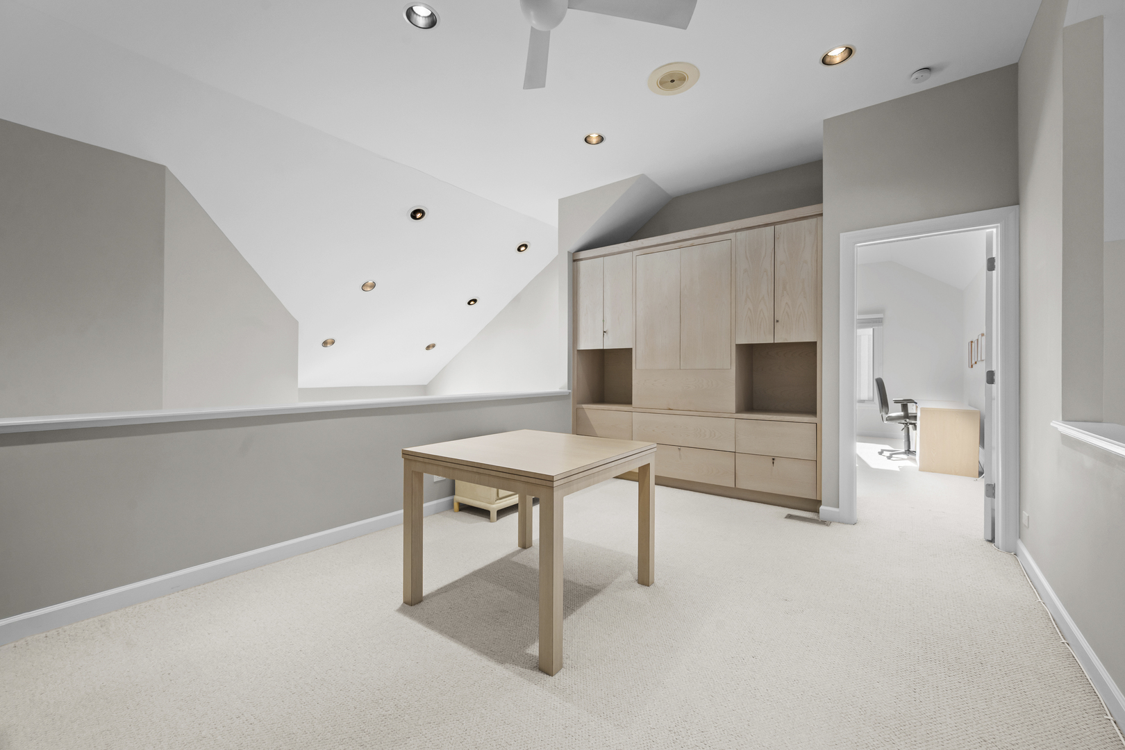 556 Rivershire Place Lincolnshire, IL 60069 - Photo 16 of 22