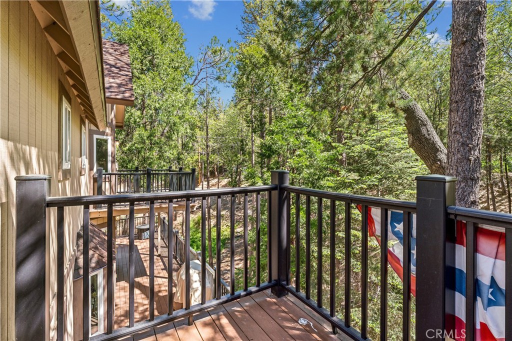 628 Grass Valley Road Lake Arrowhead, CA 92352 - Photo 34 of 64