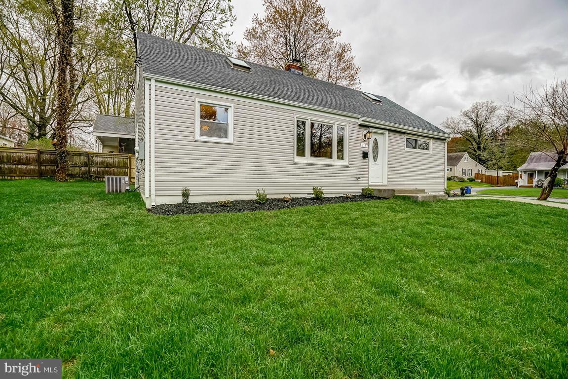 3157 Holloway Road Falls Church, VA 22042 - Photo 2 of 29 Exterior (Front)