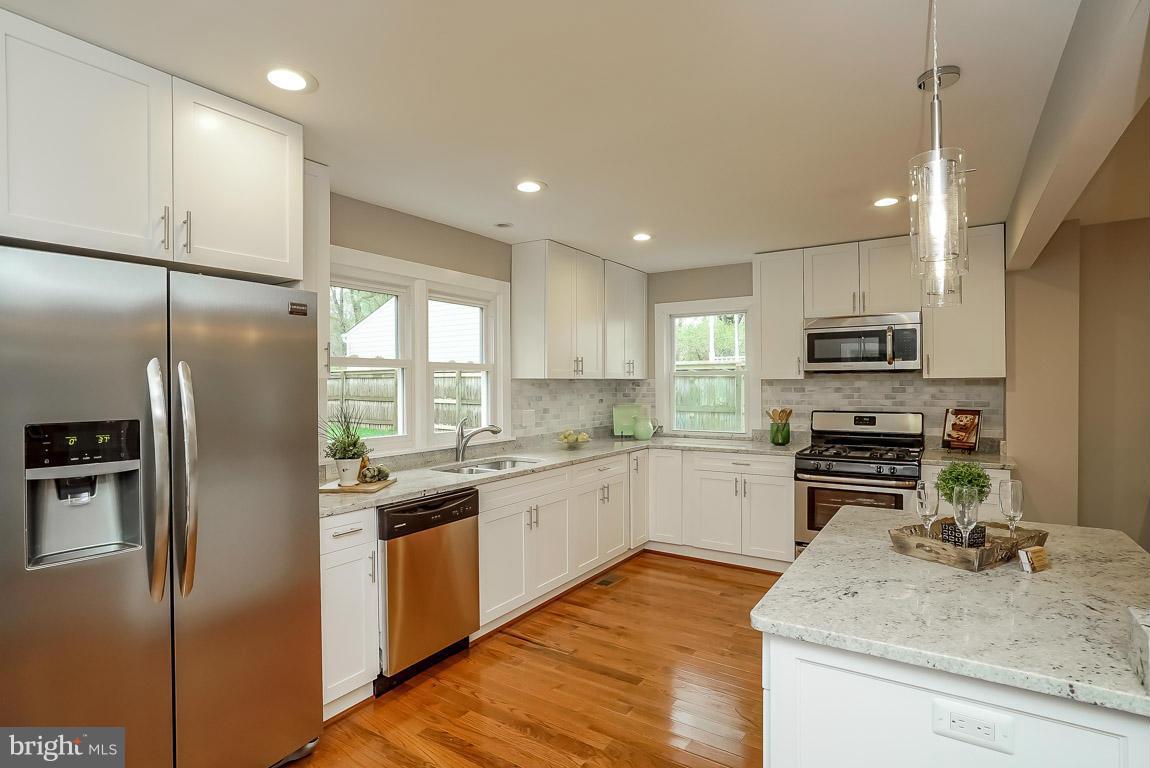 3157 Holloway Road Falls Church, VA 22042 - Photo 14 of 29 Kitchen
