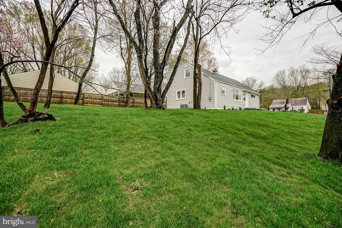 3157 Holloway Road Falls Church, VA 22042 - Photo 3 of 29 Huge corner lot