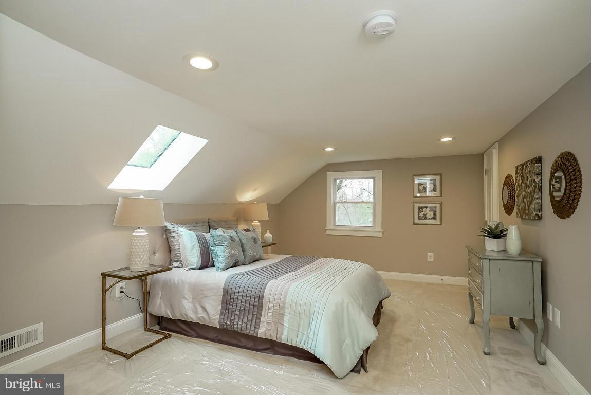 3157 Holloway Road Falls Church, VA 22042 - Photo 22 of 29 Bedroom (Master)