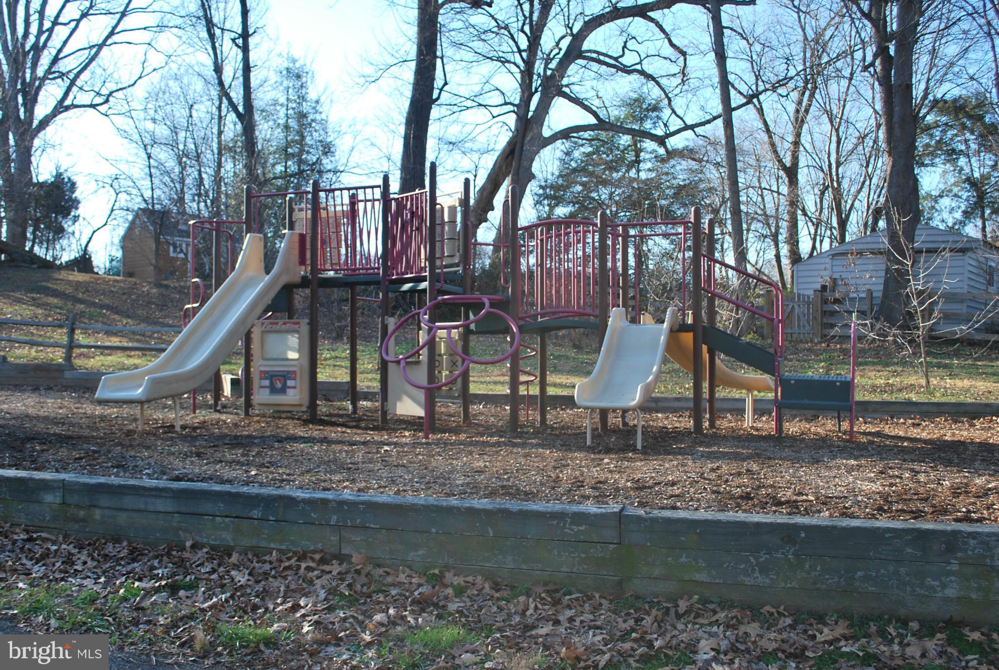 3157 Holloway Road Falls Church, VA 22042 - Photo 27 of 29 1 Block to Bel Air Park