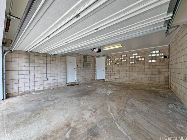 $4,985 | 1660 Onipaa Street, Honolulu, HI 96819