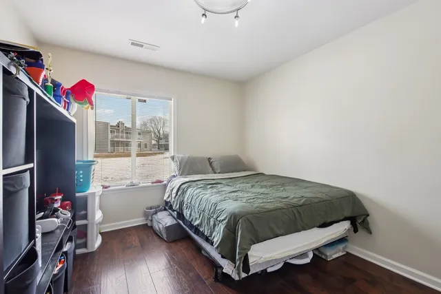 $275,000 | 1182 East Nichols Road, Unit 1A, Palatine, IL 60074