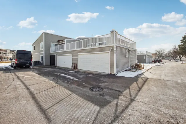 $275,000 | 1182 East Nichols Road, Unit 1A, Palatine, IL 60074