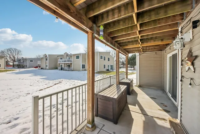 $275,000 | 1182 East Nichols Road, Unit 1A, Palatine, IL 60074