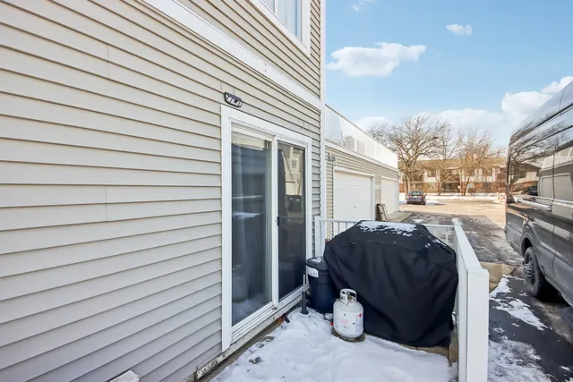$275,000 | 1182 East Nichols Road, Unit 1A, Palatine, IL 60074