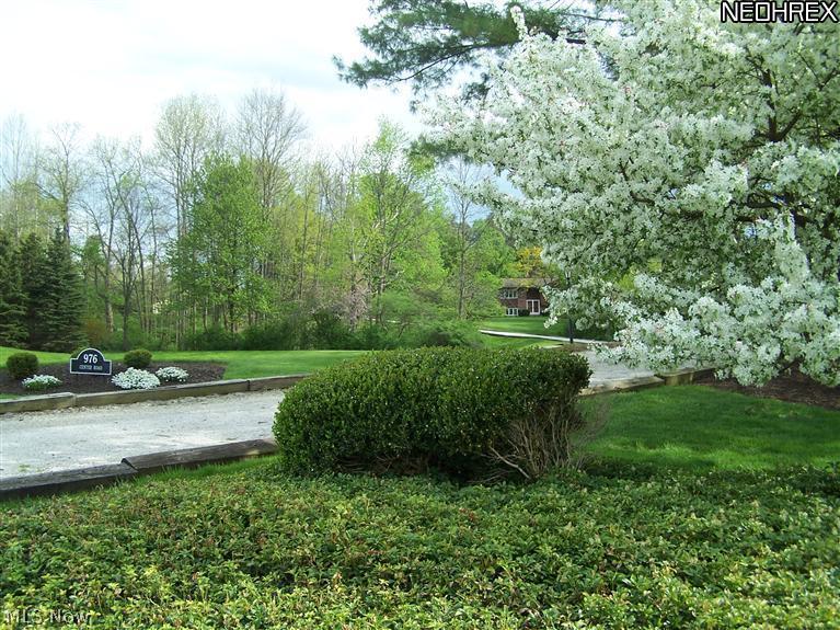 976 Center Road Hinckley, OH 44233 - Photo 3 of 25 Gallery Image 3