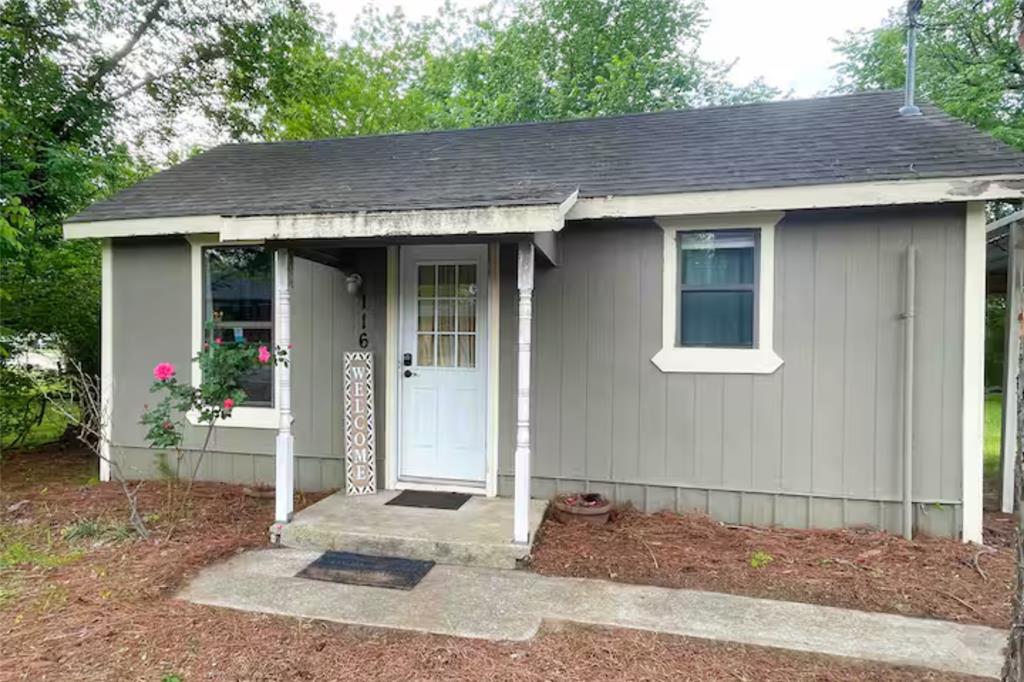 116 East Locust Street Collinsville, TX 76233 - Photo 2 of 13