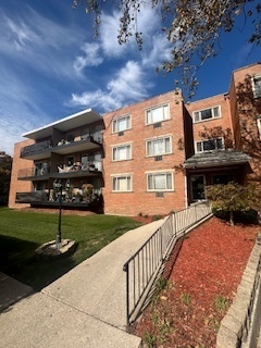 2215 West 111th Street, Unit 101 Chicago, IL 60643 - Photo 34 of 39