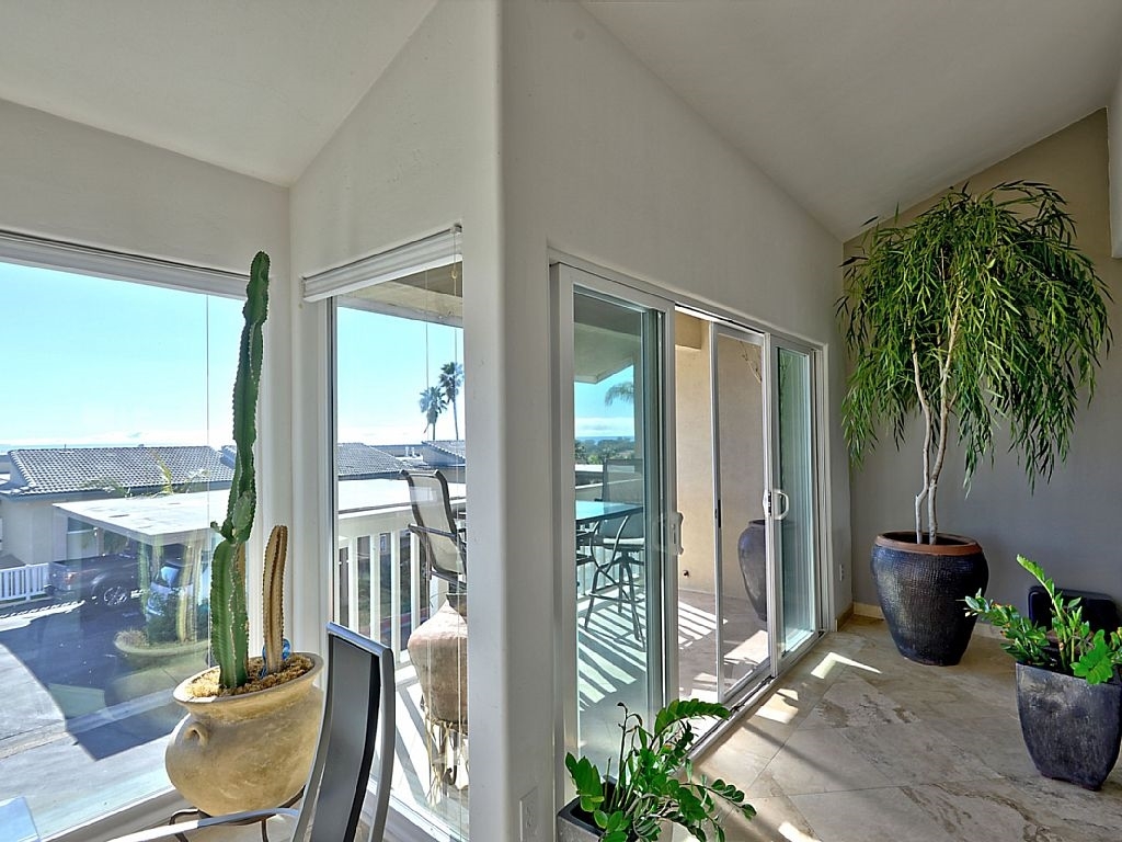 828 Sea Turf Circle Solana Beach, CA 92075 - Photo 10 of 24