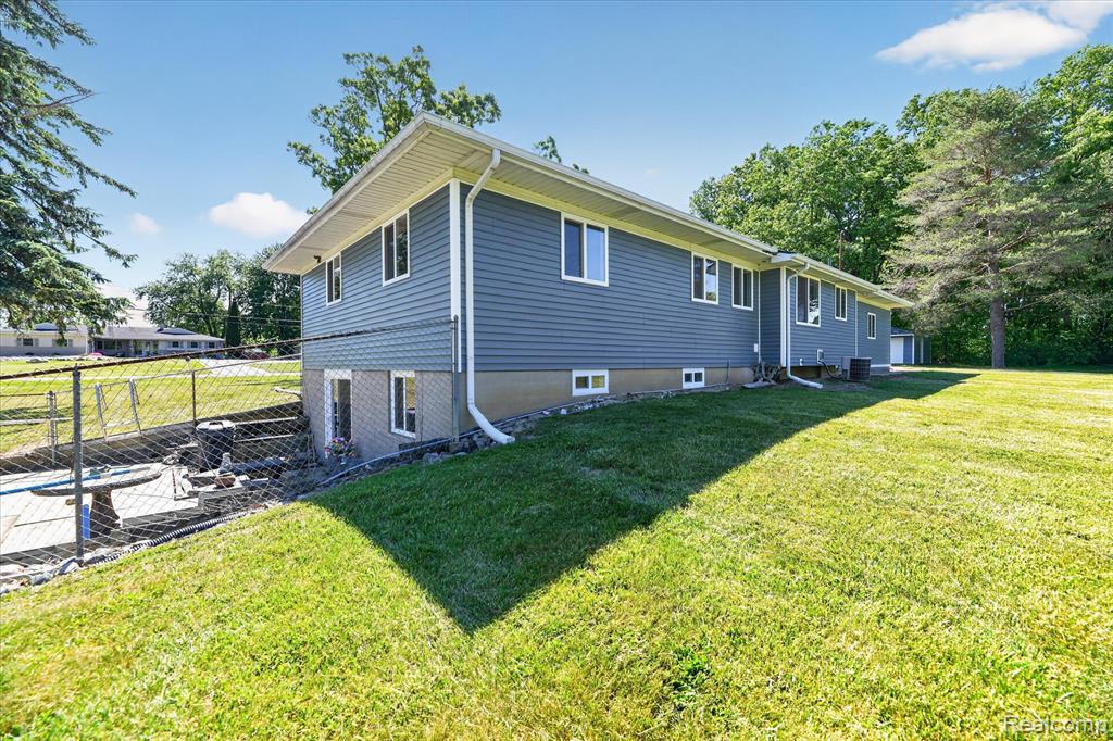 2250 Montague Road Davison, MI 48423 - Photo 40 of 45
