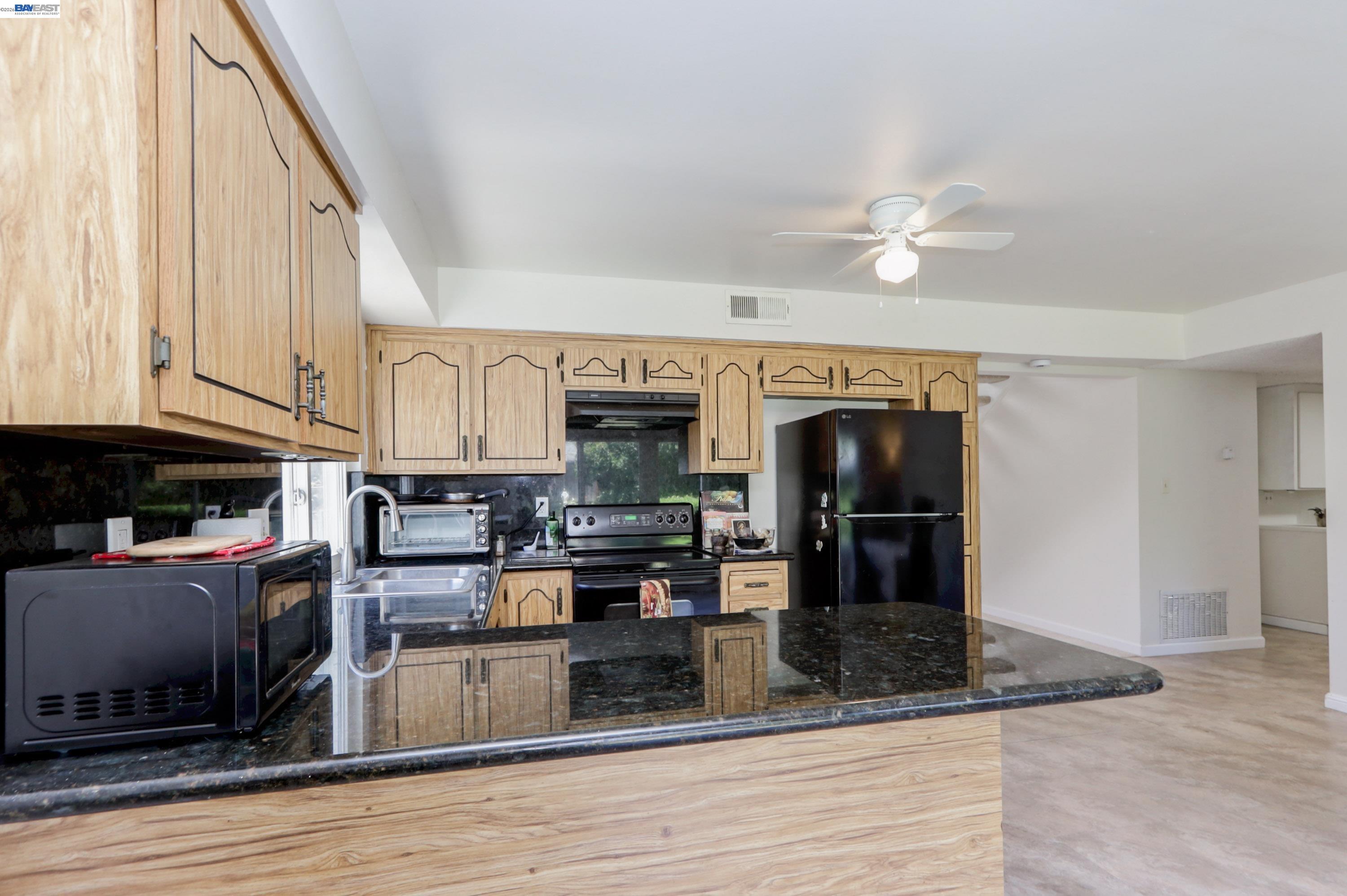 36276 Cedar Boulevard Newark, CA 94560 - Photo 12 of 41