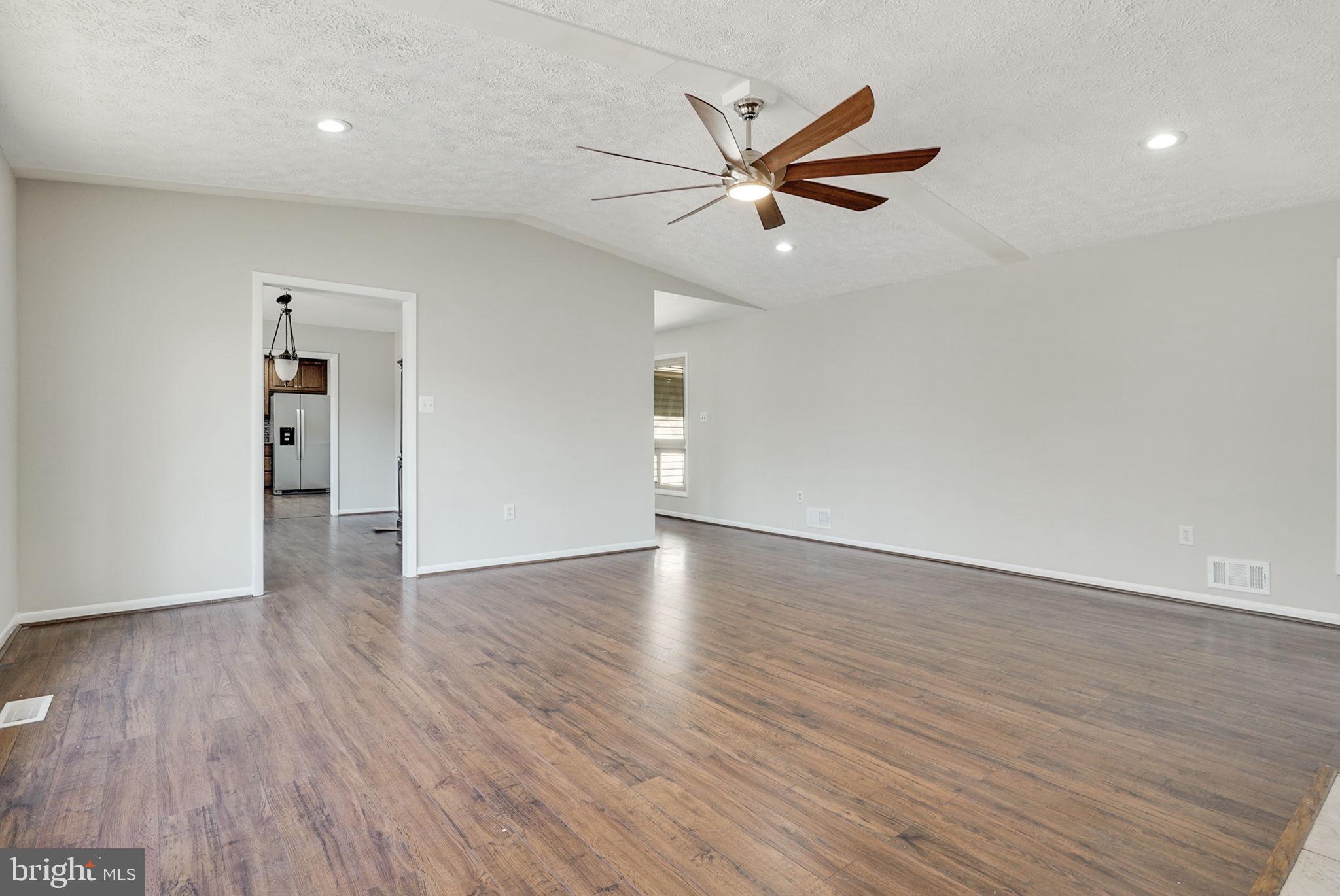 7267 Ridgeway Drive Manassas, VA 20112 - Photo 8 of 34 Gallery Image 8