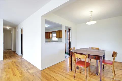 $699,000 | 217 Wellington Road South, Garden City South, NY 11530