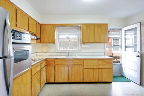 $699,000 | 217 Wellington Road South, Garden City South, NY 11530