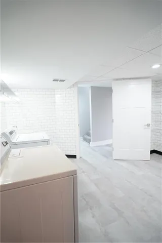 a view of utility room