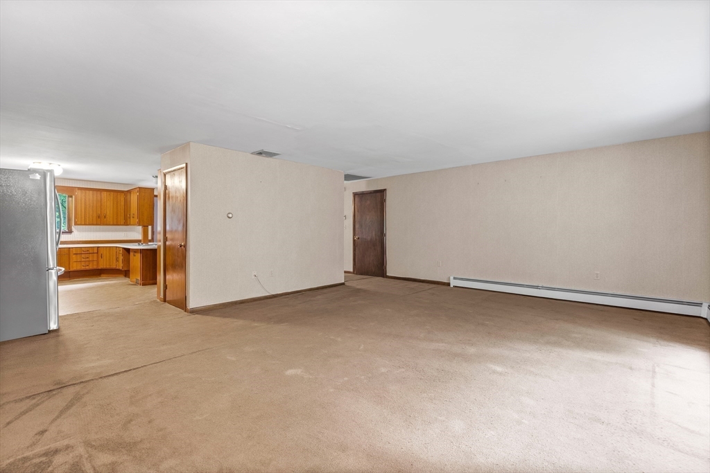 22 School Street Middleton, MA 01949 - Photo 5 of 33 Gallery Image 5