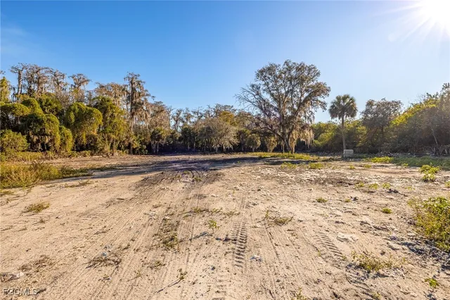 $360,000 | 825 North Datil Street, Clewiston, FL 33440