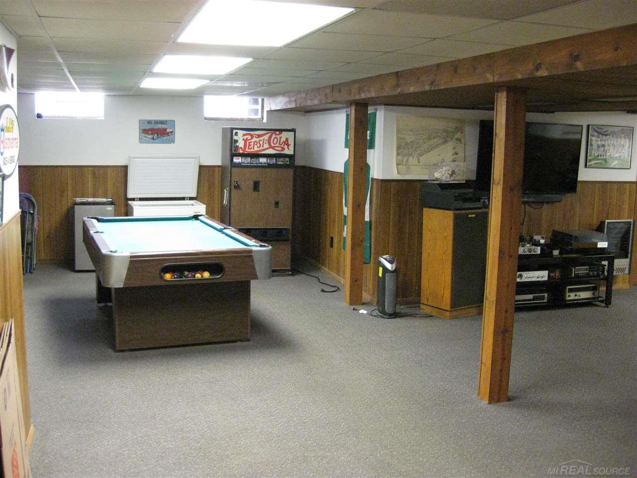 1231 East Gunn Road Rochester, MI 48306 - Photo 49 of 56
