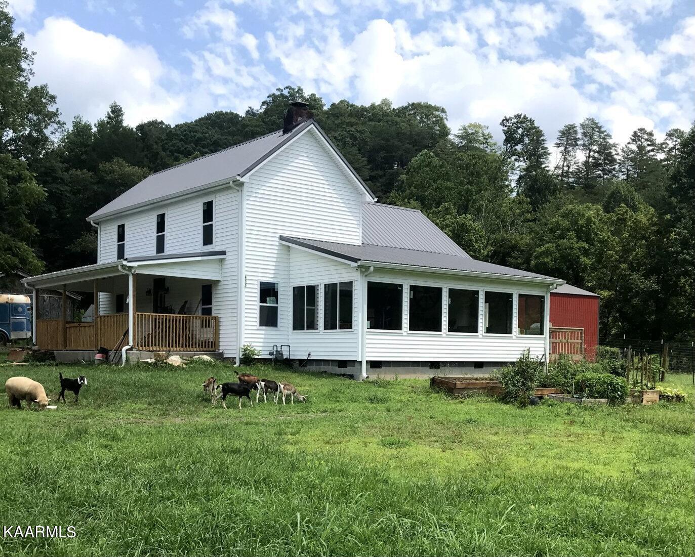 3122 Dutch Valley Road Clinton, TN 37716 - Photo 1 of 32 image0