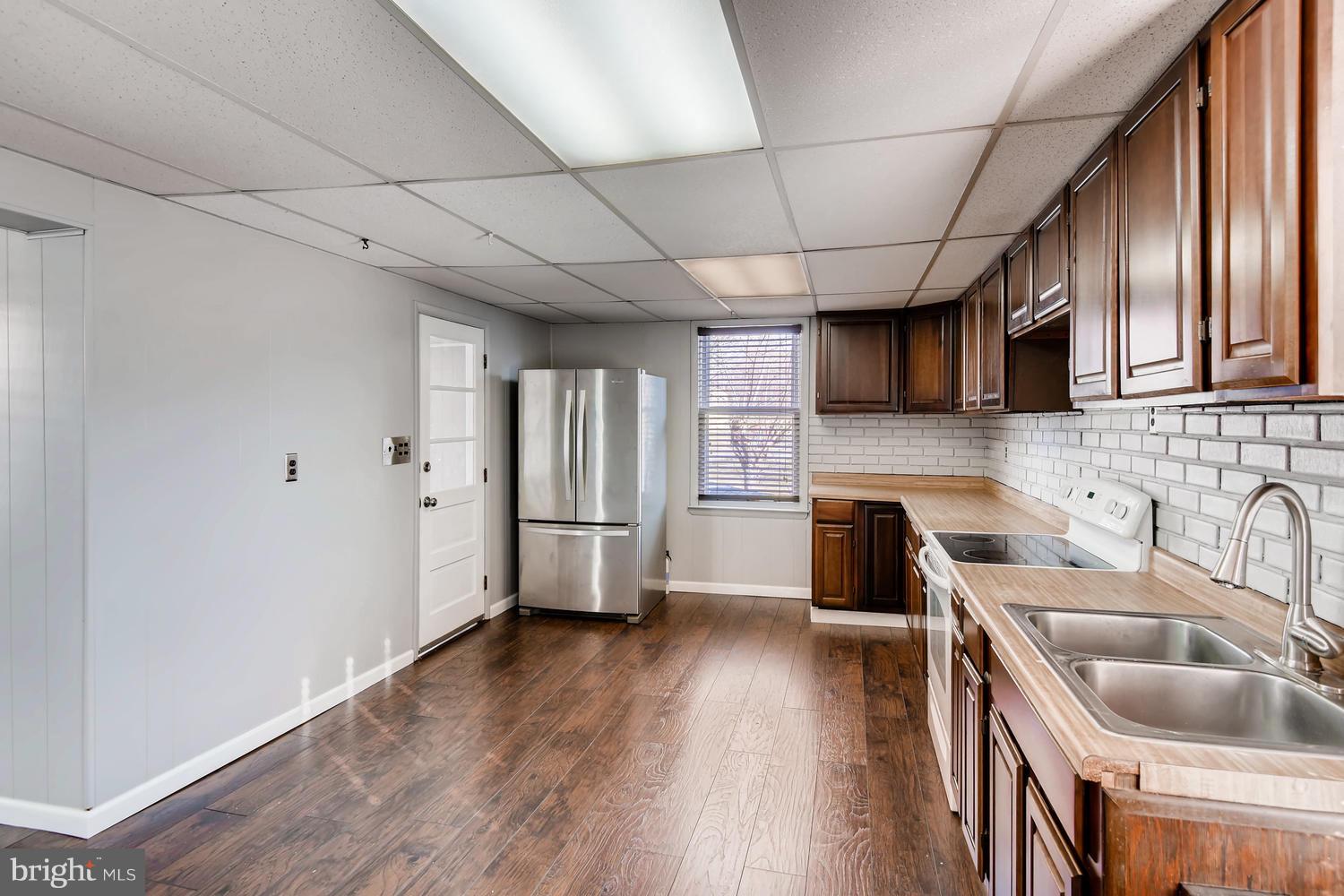 618 Riverside Drive Baltimore, MD 21221 - Photo 8 of 28 Gallery Image 8