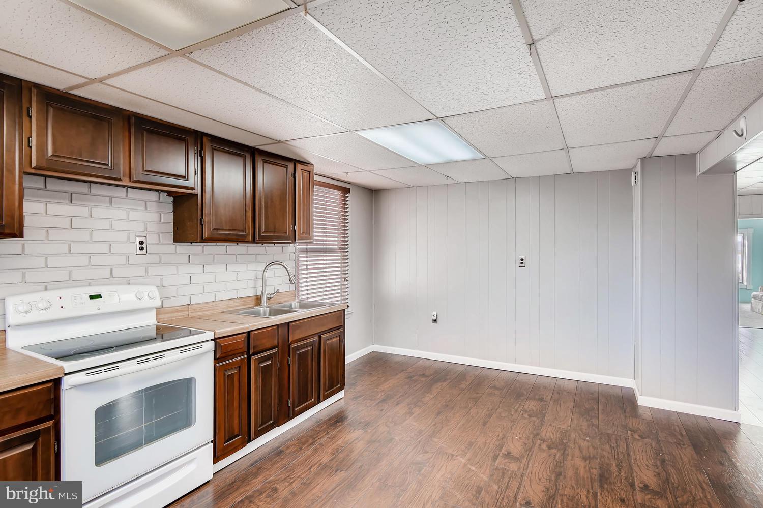 618 Riverside Drive Baltimore, MD 21221 - Photo 10 of 28 Gallery Image 10