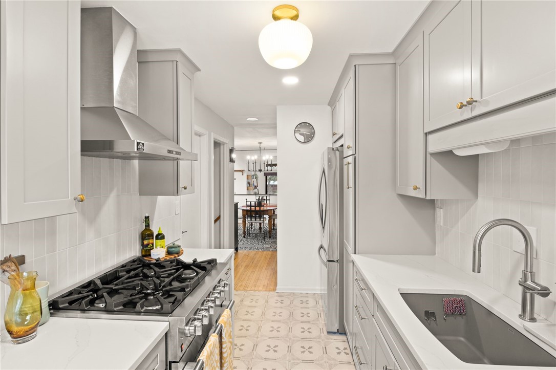 953 East Avenue Rochester, NY 14607 - Photo 12 of 29