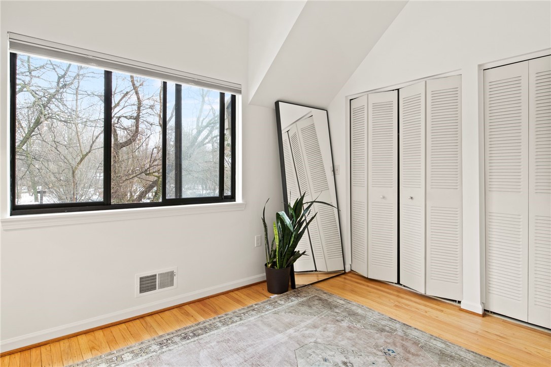 953 East Avenue Rochester, NY 14607 - Photo 15 of 29