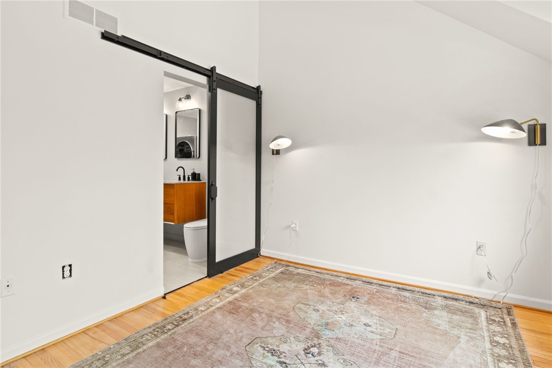 953 East Avenue Rochester, NY 14607 - Photo 16 of 29