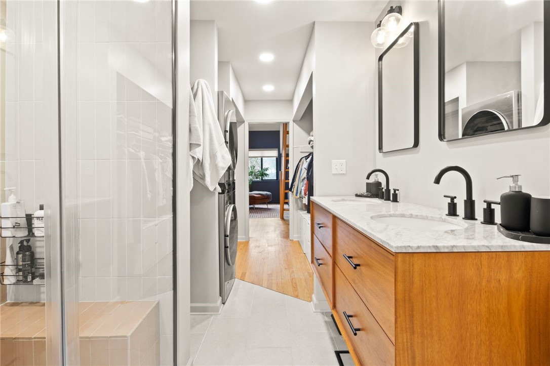 953 East Avenue Rochester, NY 14607 - Photo 17 of 29 primary bathroom