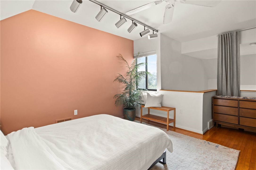 953 East Avenue Rochester, NY 14607 - Photo 23 of 29