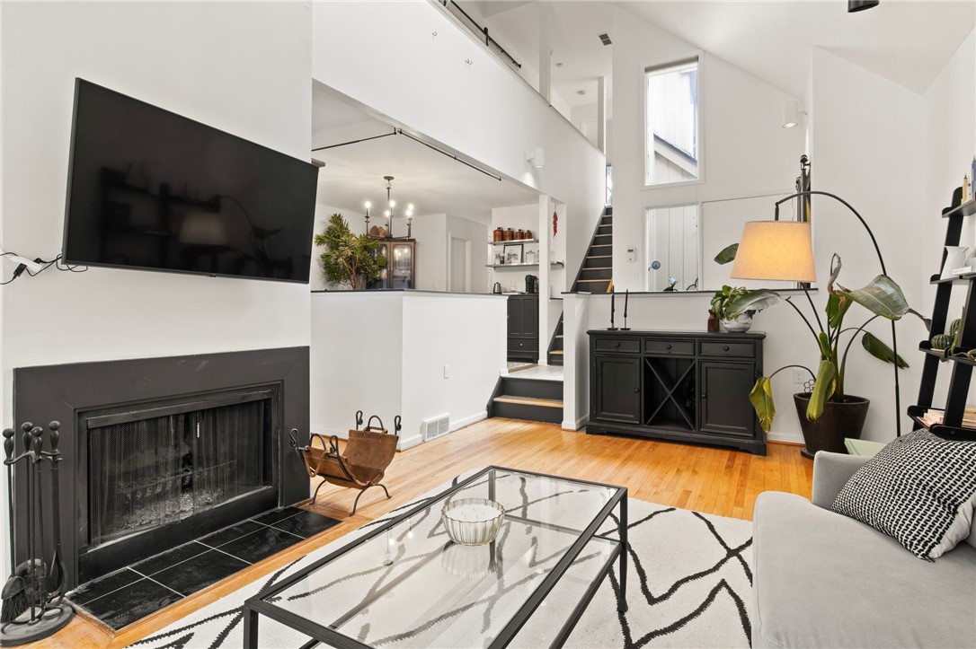 953 East Avenue Rochester, NY 14607 - Photo 7 of 29