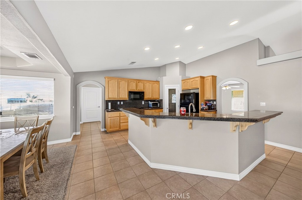 10624 Nugget Road Phelan, CA 92371 - Photo 28 of 70